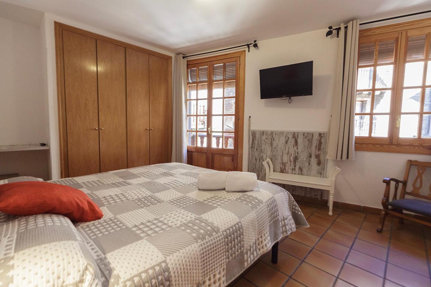 Hotel Lamoga Llavorsí Buitenkant foto